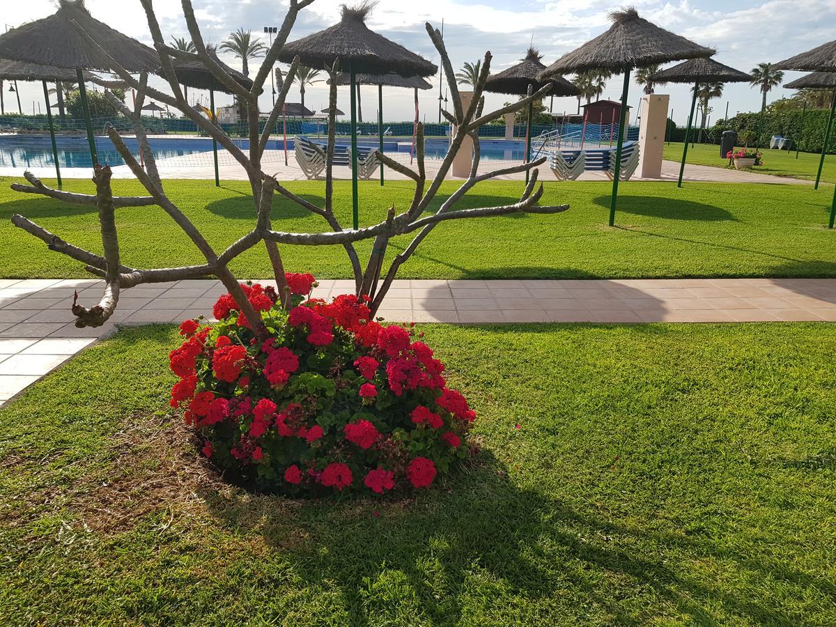 Luxury House 110 M2 On The Beach, Pool, Parking Τορρεμολίνος Εξωτερικό φωτογραφία